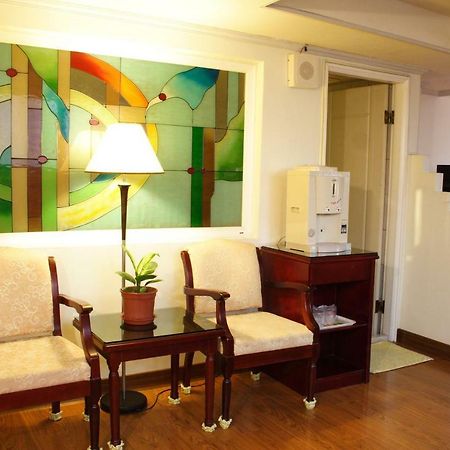 Athens Hotel Taichung Exterior photo