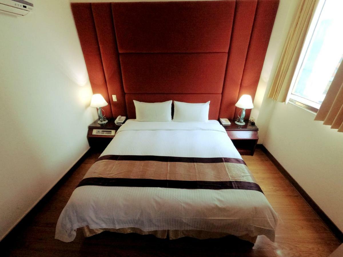 Athens Hotel Taichung Exterior photo