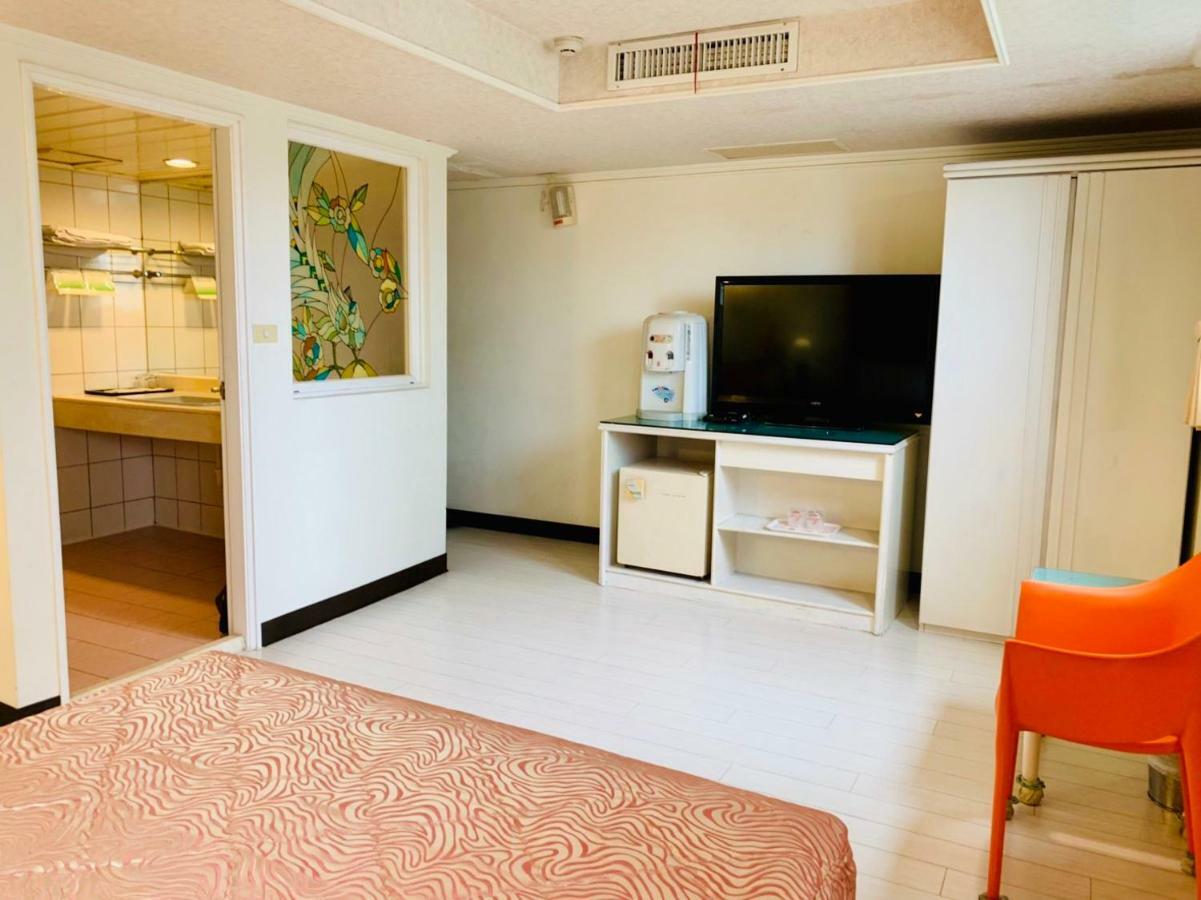 Athens Hotel Taichung Exterior photo