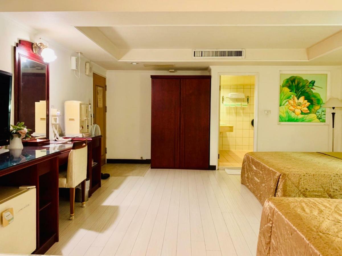 Athens Hotel Taichung Exterior photo